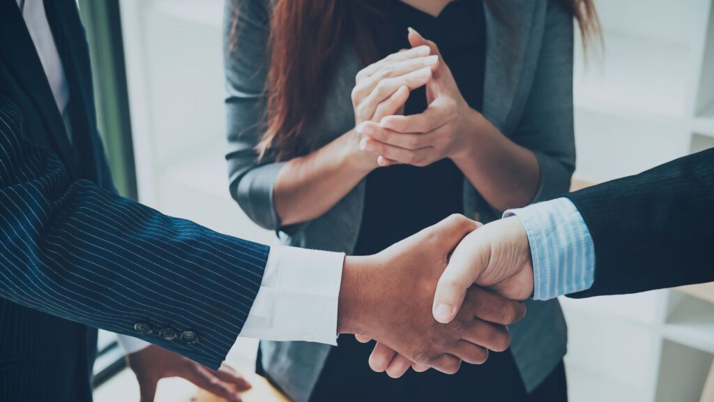 Facing a business crisis? Discover how experienced lawyers make a crucial difference in high-stakes negotiations. Learn how their strategic guidance and legal expertise can protect your business and pave the path forward.